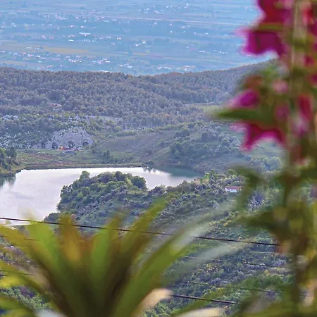 Pamja E Qyteteve * Krujë