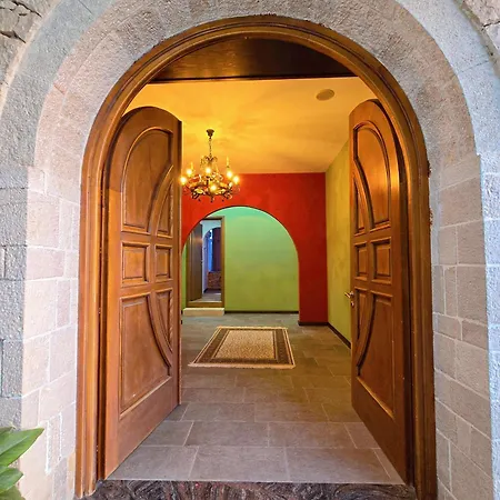 호텔 Pamja E Qyteteve *