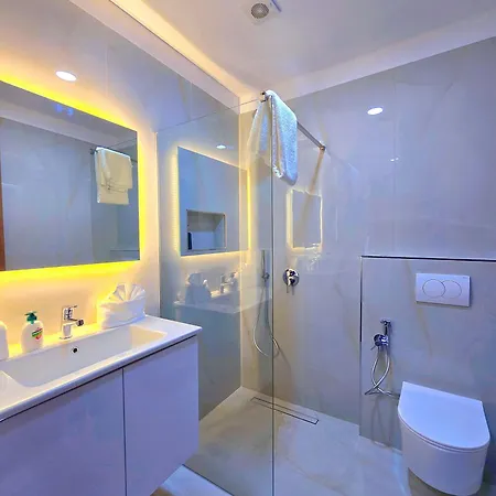 Szálloda Pamja E Qyteteve