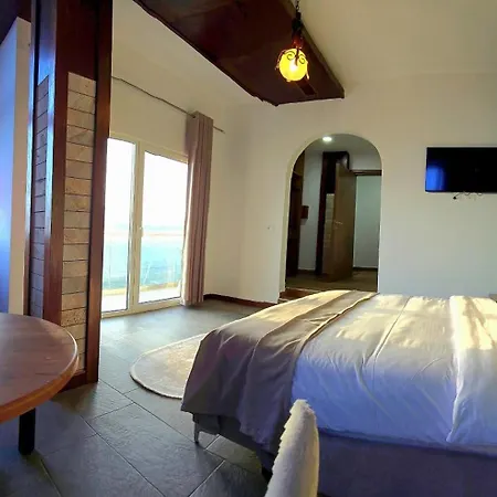 Pamja E Qyteteve Hotel *