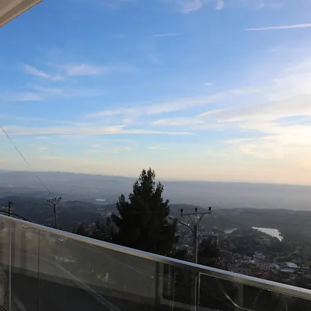 Szálloda Pamja E Qyteteve *