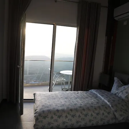 Pamja E Qyteteve Szálloda